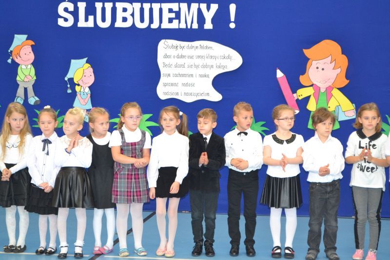 Ślubowanie klas pierwszych w Dwójce (zobacz zdjęcia i video)