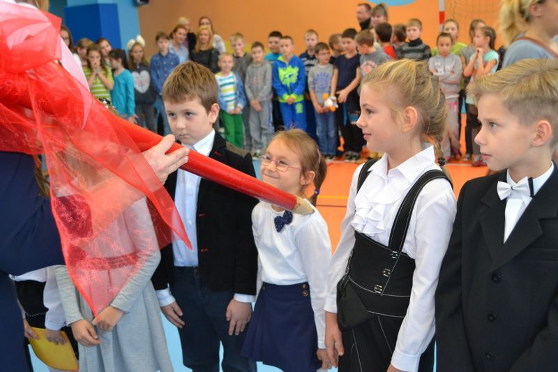 Ślubowanie klas pierwszych w Dwójce (zobacz zdjęcia i video)