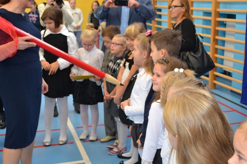 Ślubowanie klas pierwszych w Dwójce (zobacz zdjęcia i video)