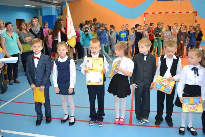 Ślubowanie klas pierwszych w Dwójce (zobacz zdjęcia i video)