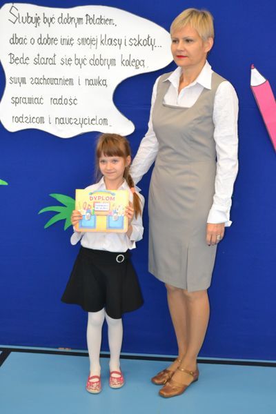 Ślubowanie klas pierwszych w Dwójce (zobacz zdjęcia i video)