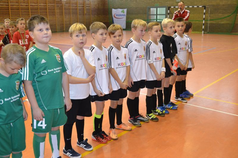 Pięć drużyn wzięło udział w Mikołajkowym turnieju Piłki Nożnej