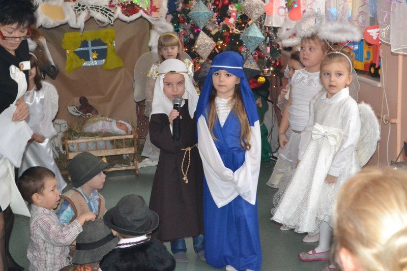 Wzruszające bożonarodzeniowe  jasełka zaprezentowały dzieci z Przedszkola Nr 4 w Kolnie (video)