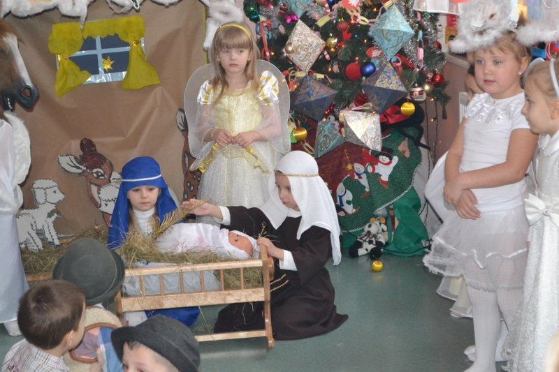 Wzruszające bożonarodzeniowe  jasełka zaprezentowały dzieci z Przedszkola Nr 4 w Kolnie (video)