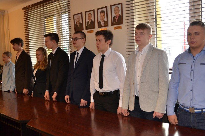 Młodzi radni już po ślubowaniu