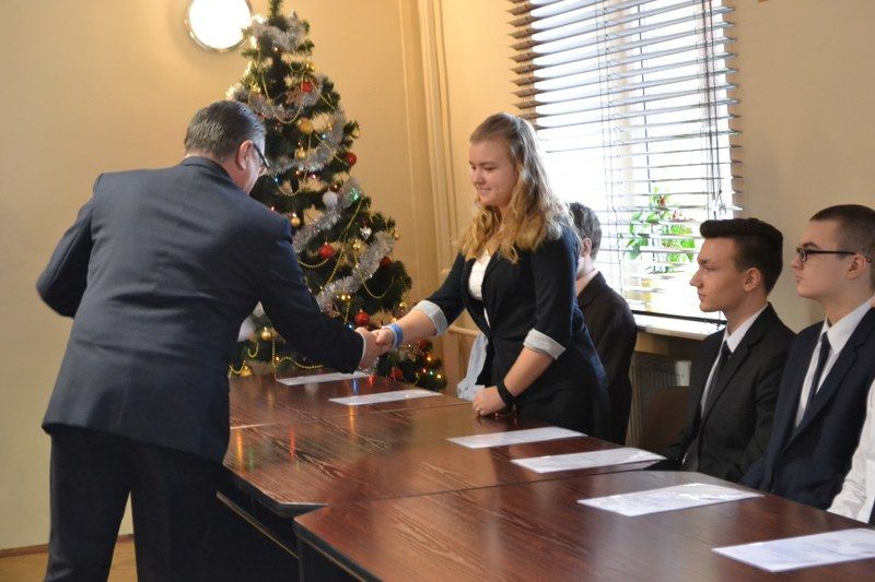 Młodzi radni już po ślubowaniu