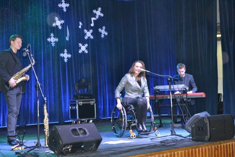 Sala widowiskowa domu kultury zapełniona. Trzeba było dostawić krzesła