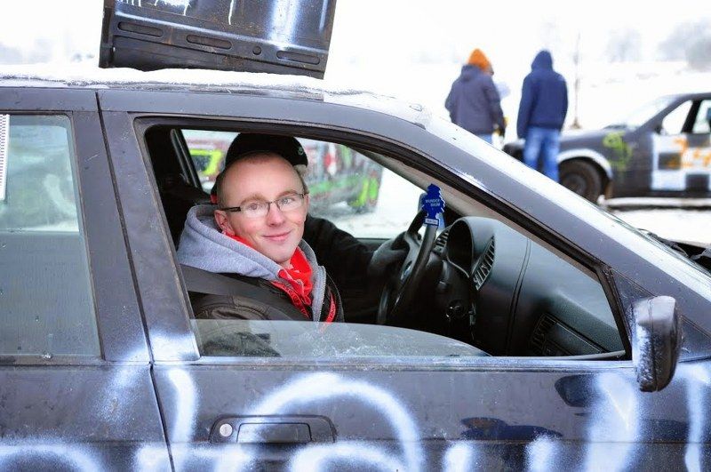Zobacz  relację fotograficzną z wyścigu wraków