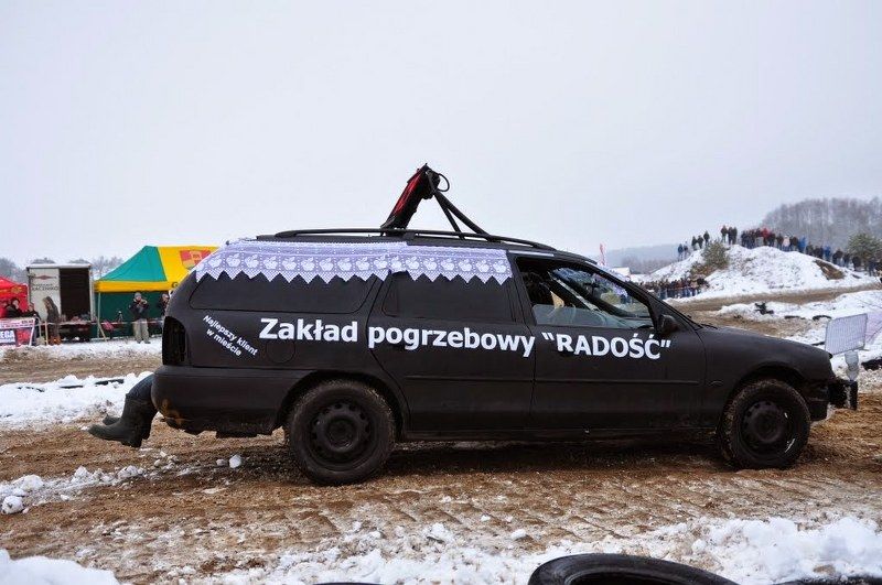 Zobacz  relację fotograficzną z wyścigu wraków