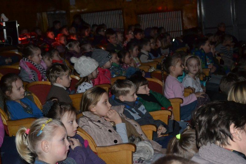 Bajkowy koncert. Wysoki poziom  artystyczny Dziecięcego Teatru Muzycznego KOKiS to już norma