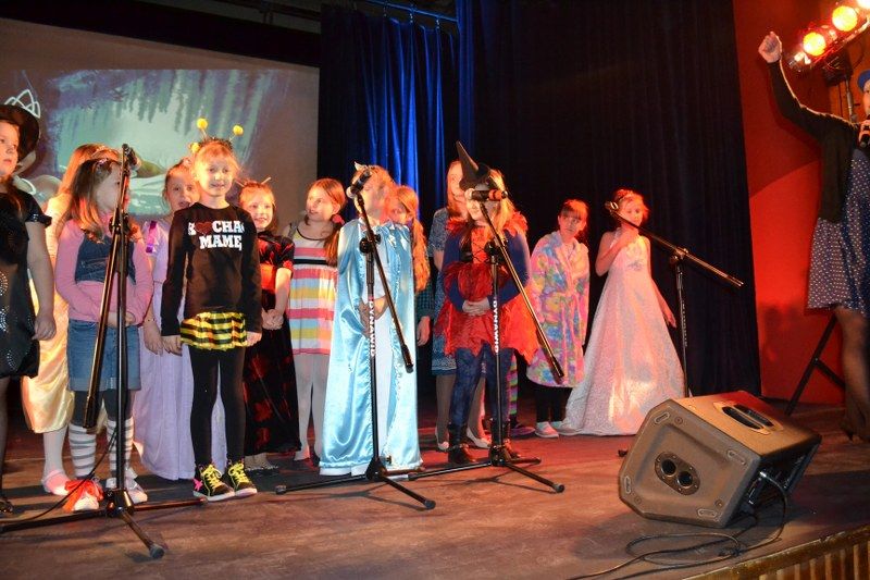 Bajkowy koncert. Wysoki poziom  artystyczny Dziecięcego Teatru Muzycznego KOKiS to już norma
