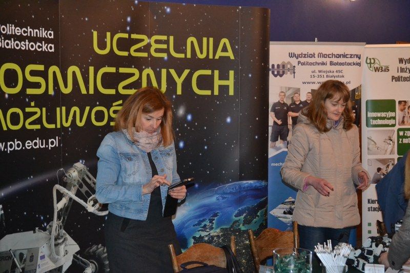 Impreza jest dla młodych ludzi okazją do bezpośredniego kontaktu z przedstawicielami uczelni wyższych i potencjalnymi pracodawcami