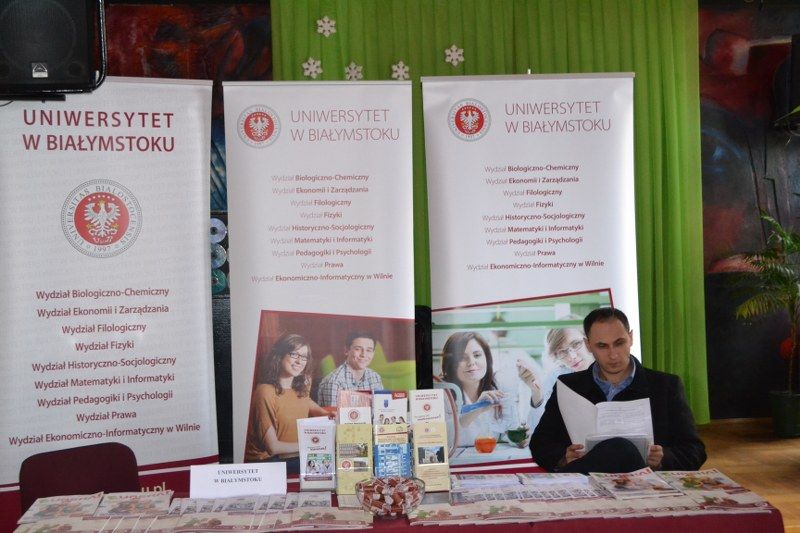 Impreza jest dla młodych ludzi okazją do bezpośredniego kontaktu z przedstawicielami uczelni wyższych i potencjalnymi pracodawcami