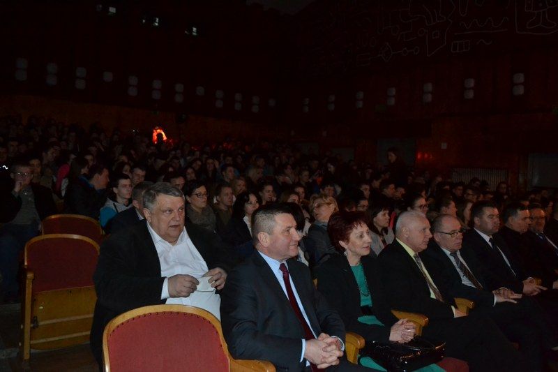 Impreza jest dla młodych ludzi okazją do bezpośredniego kontaktu z przedstawicielami uczelni wyższych i potencjalnymi pracodawcami