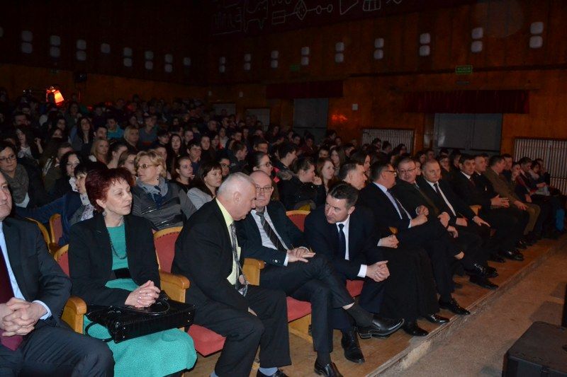 Impreza jest dla młodych ludzi okazją do bezpośredniego kontaktu z przedstawicielami uczelni wyższych i potencjalnymi pracodawcami