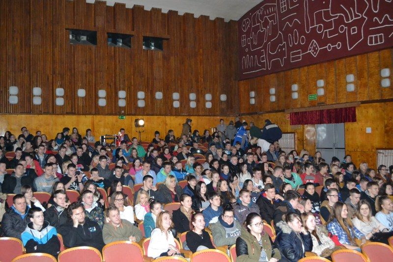 Impreza jest dla młodych ludzi okazją do bezpośredniego kontaktu z przedstawicielami uczelni wyższych i potencjalnymi pracodawcami
