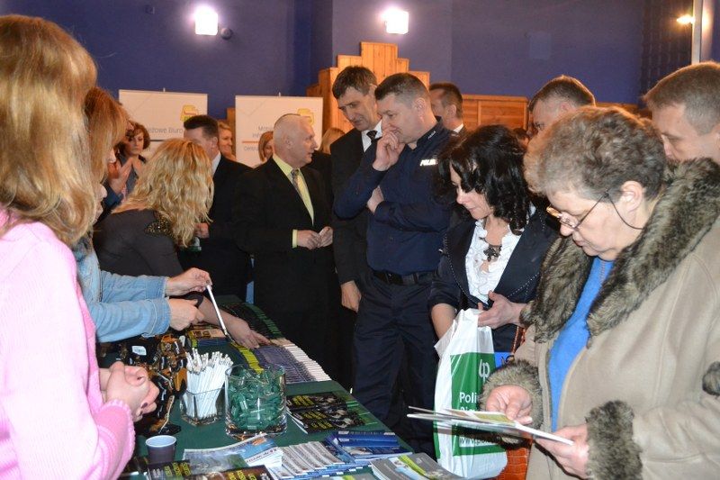 Impreza jest dla młodych ludzi okazją do bezpośredniego kontaktu z przedstawicielami uczelni wyższych i potencjalnymi pracodawcami