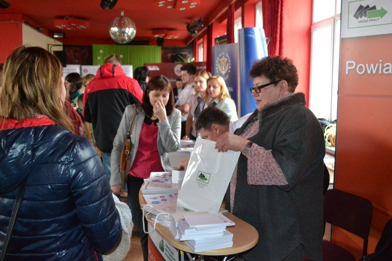 Impreza jest dla młodych ludzi okazją do bezpośredniego kontaktu z przedstawicielami uczelni wyższych i potencjalnymi pracodawcami