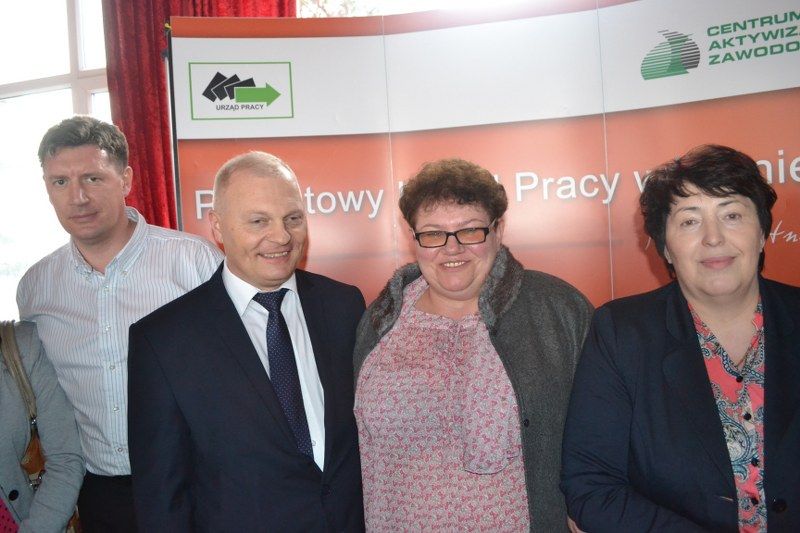 Impreza jest dla młodych ludzi okazją do bezpośredniego kontaktu z przedstawicielami uczelni wyższych i potencjalnymi pracodawcami