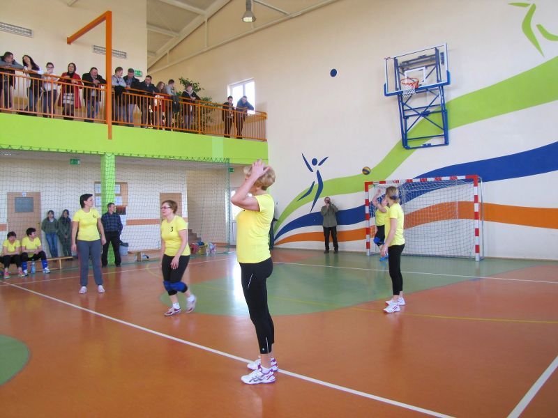 Wspaniale i sportowo  przywitały wiosnę nasze dzielne kobietki