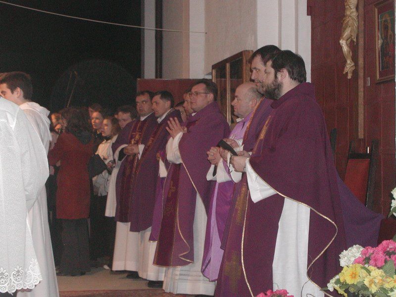 Pożegnanie Honorowego Obywatela Miasta Kolno. Biały Marsz przeszedł ulicami Kolna (zobacz zdjęcia)