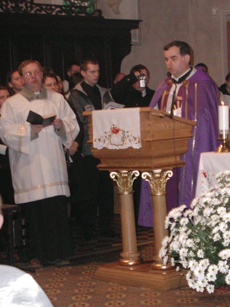 Pożegnanie Honorowego Obywatela Miasta Kolno. Biały Marsz przeszedł ulicami Kolna (zobacz zdjęcia)