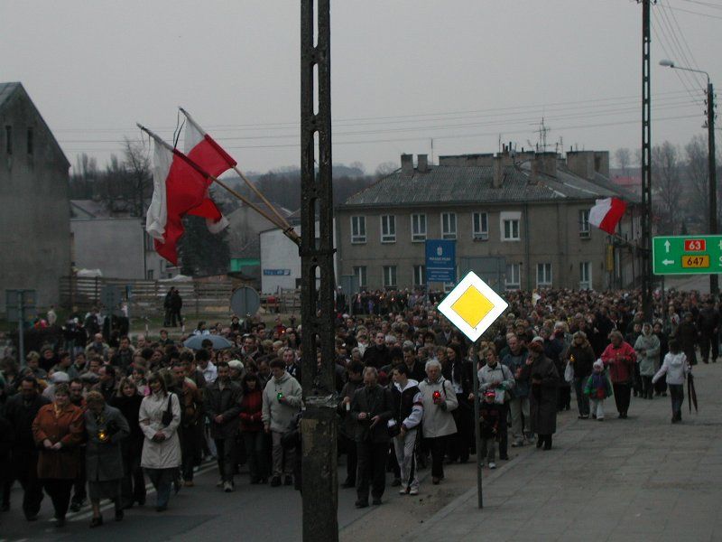Pożegnanie Honorowego Obywatela Miasta Kolno. Biały Marsz przeszedł ulicami Kolna (zobacz zdjęcia)