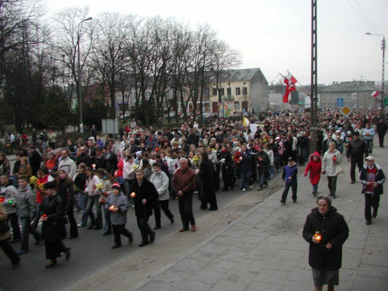 Pożegnanie Honorowego Obywatela Miasta Kolno. Biały Marsz przeszedł ulicami Kolna (zobacz zdjęcia)