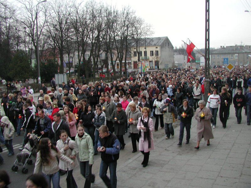 Pożegnanie Honorowego Obywatela Miasta Kolno. Biały Marsz przeszedł ulicami Kolna (zobacz zdjęcia)
