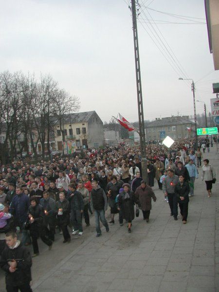 Pożegnanie Honorowego Obywatela Miasta Kolno. Biały Marsz przeszedł ulicami Kolna (zobacz zdjęcia)