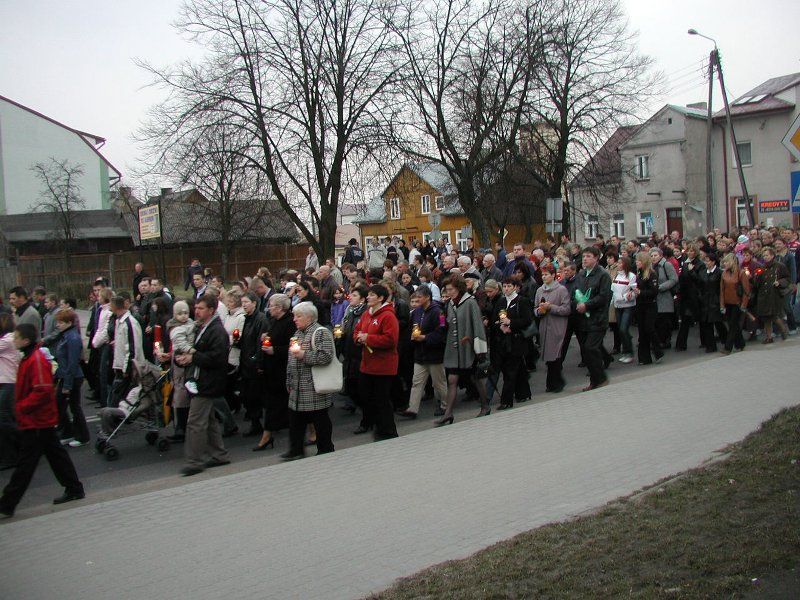 Pożegnanie Honorowego Obywatela Miasta Kolno. Biały Marsz przeszedł ulicami Kolna (zobacz zdjęcia)