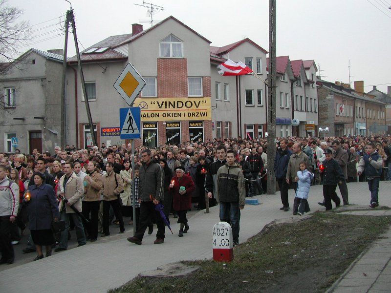 Pożegnanie Honorowego Obywatela Miasta Kolno. Biały Marsz przeszedł ulicami Kolna (zobacz zdjęcia)