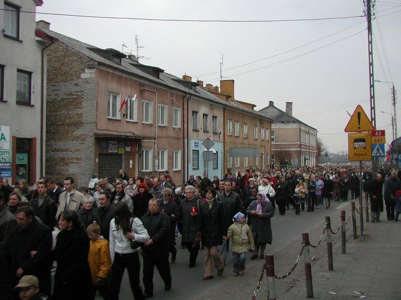 Pożegnanie Honorowego Obywatela Miasta Kolno. Biały Marsz przeszedł ulicami Kolna (zobacz zdjęcia)