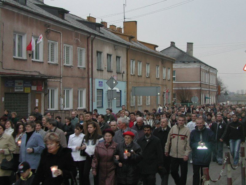 Pożegnanie Honorowego Obywatela Miasta Kolno. Biały Marsz przeszedł ulicami Kolna (zobacz zdjęcia)