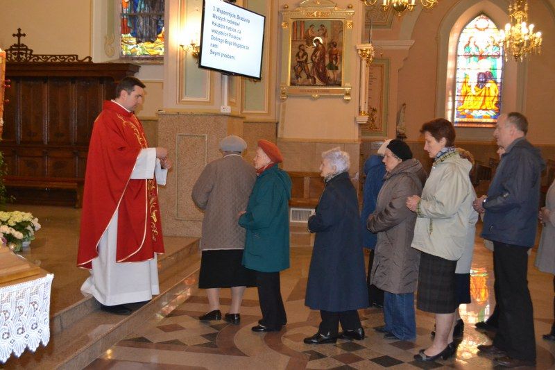 Modlili się w intencji błogosławionego księdza