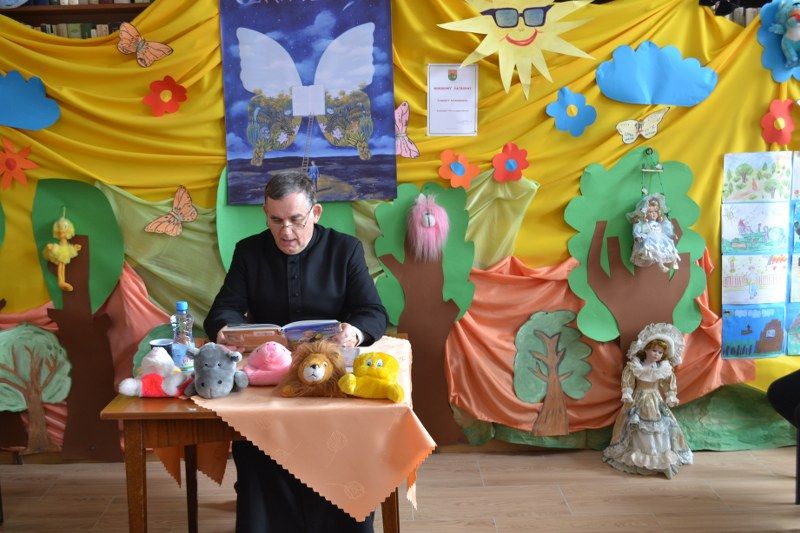Zobacz, jak czytał Wiesław Boć. Obejrzyj również koncert dzieci w szkole muzycznej