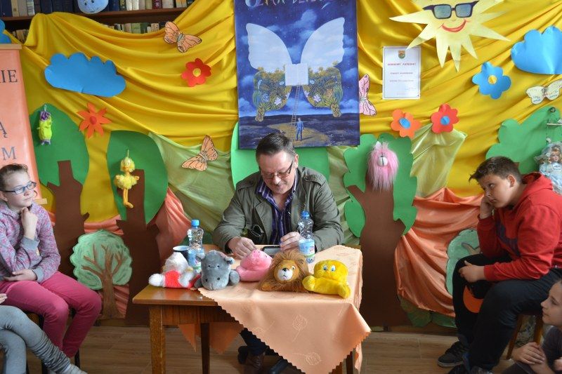Zobacz, jak czytał Wiesław Boć. Obejrzyj również koncert dzieci w szkole muzycznej