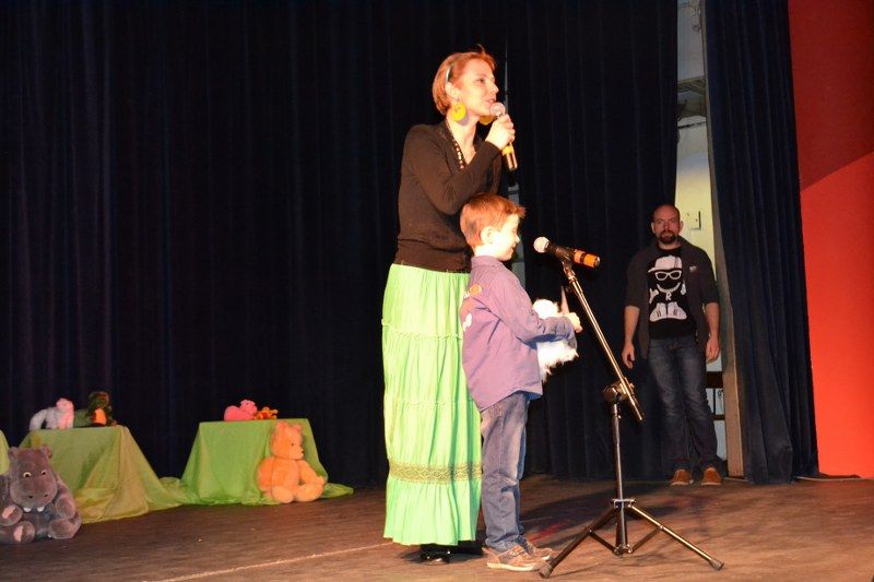 Rodzice z wypiekami na twarzy. Dzieci jak zwykle ? klasa