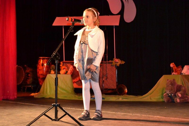 Rodzice z wypiekami na twarzy. Dzieci jak zwykle ? klasa