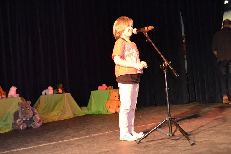 Rodzice z wypiekami na twarzy. Dzieci jak zwykle ? klasa