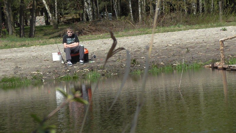 Pasjonaci wędkarstwa nie próżnowali. Ryba jednak brała dzisiaj tak sobie