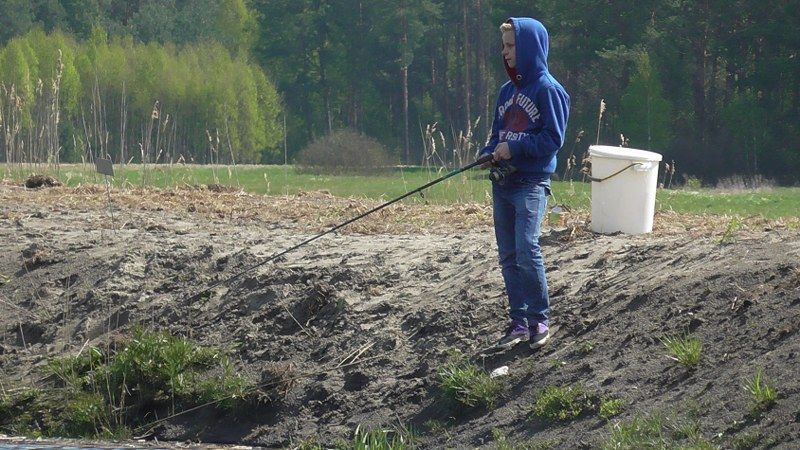 Pasjonaci wędkarstwa nie próżnowali. Ryba jednak brała dzisiaj tak sobie