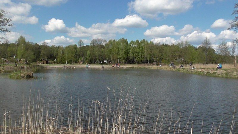 Pasjonaci wędkarstwa nie próżnowali. Ryba jednak brała dzisiaj tak sobie
