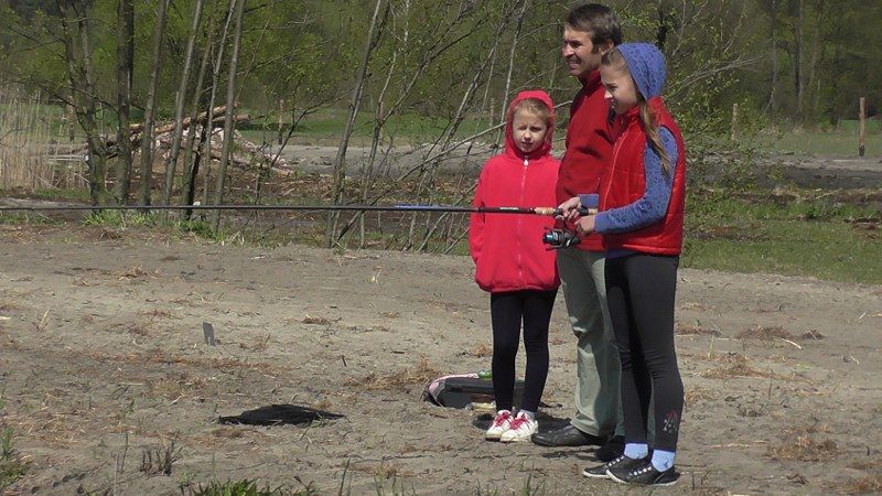 Pasjonaci wędkarstwa nie próżnowali. Ryba jednak brała dzisiaj tak sobie