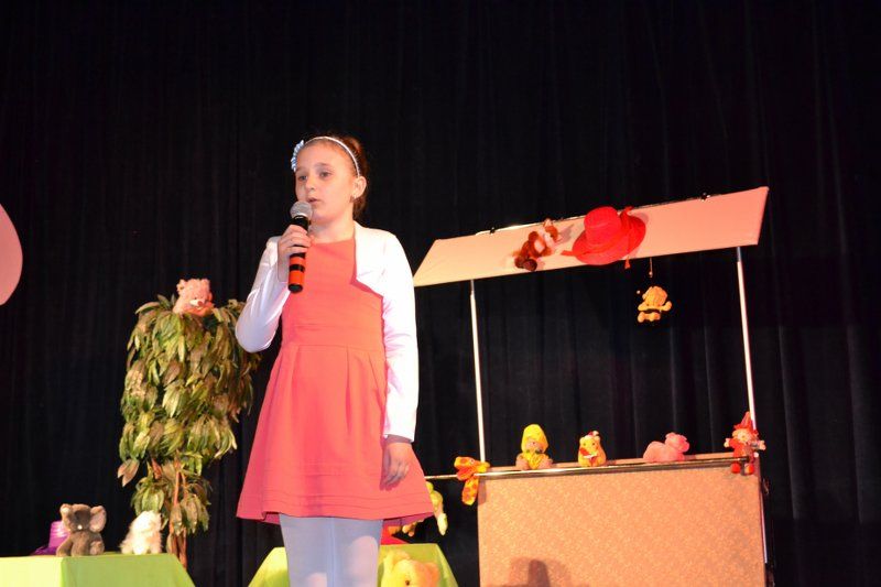 Na scenie kolneńskiego domu kultury pojawili się najlepsi mali recytatorzy z powiatu