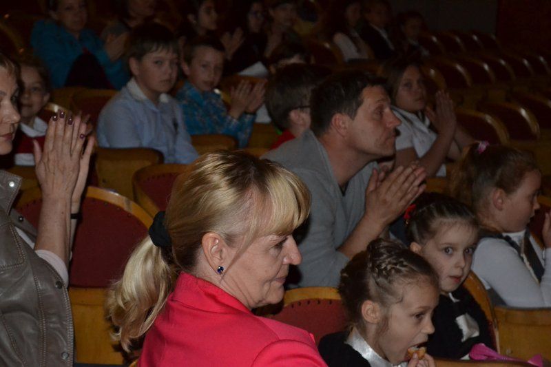 Na scenie kolneńskiego domu kultury pojawili się najlepsi mali recytatorzy z powiatu