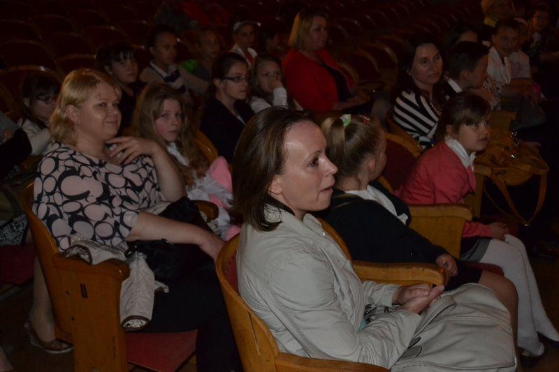 Na scenie kolneńskiego domu kultury pojawili się najlepsi mali recytatorzy z powiatu