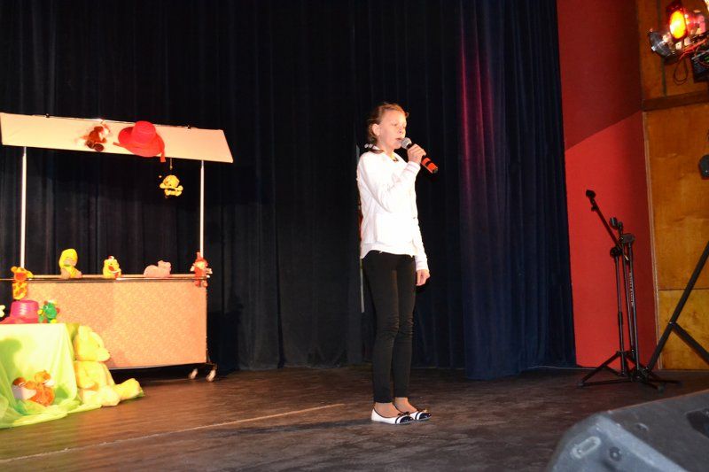 Na scenie kolneńskiego domu kultury pojawili się najlepsi mali recytatorzy z powiatu