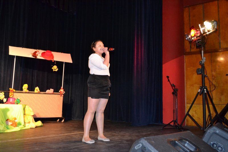 Na scenie kolneńskiego domu kultury pojawili się najlepsi mali recytatorzy z powiatu