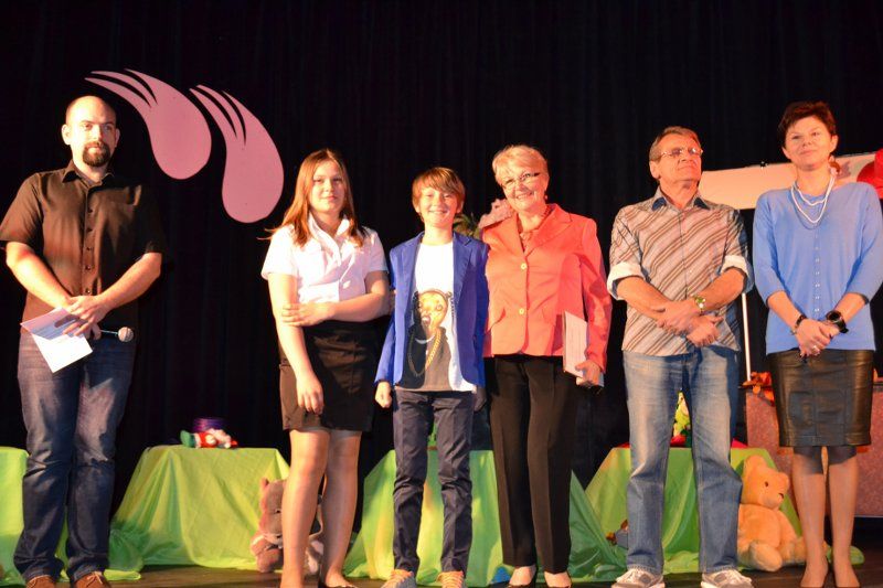 Na scenie kolneńskiego domu kultury pojawili się najlepsi mali recytatorzy z powiatu